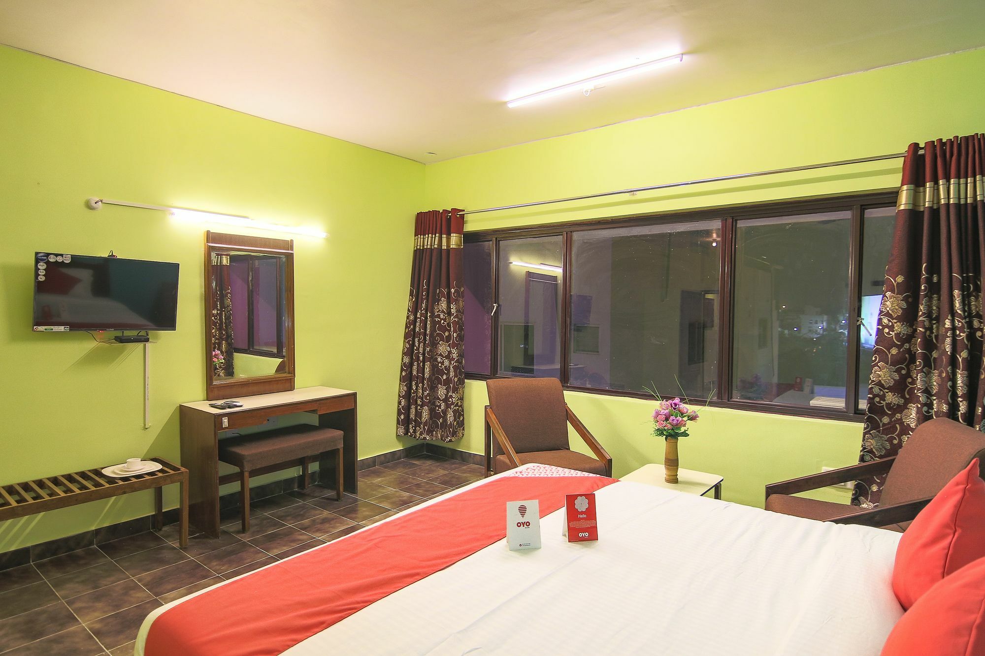 Oyo 10709 Hotel Sbt Visakhapatnam Exterior photo